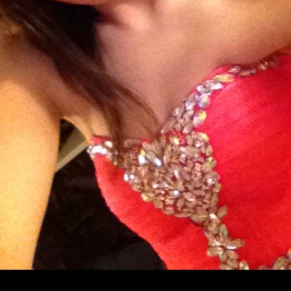 Homecoming dress - Picture 3 of 3